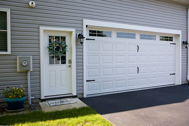 24/7 Emergency Garage Door Panel Replacement experts in Jersey County County, IL